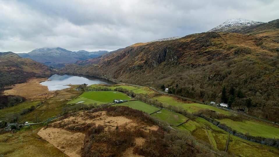 Bryn Dinas Camping Pods Ltd. Hotel Beddgelert Exterior foto