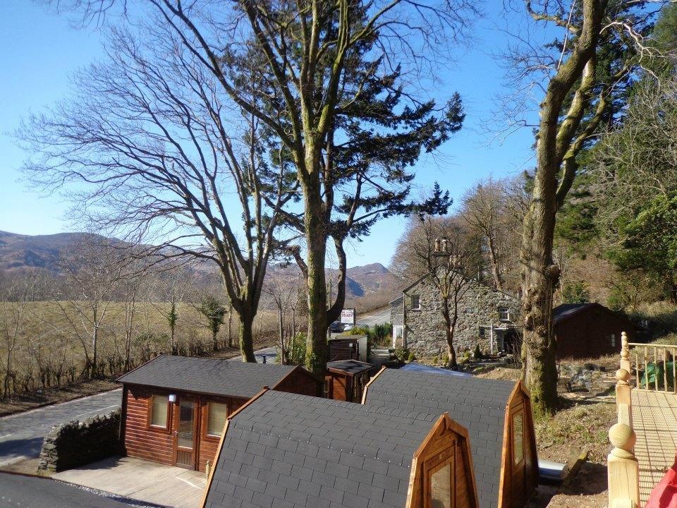 Bryn Dinas Camping Pods Ltd. Hotel Beddgelert Exterior foto