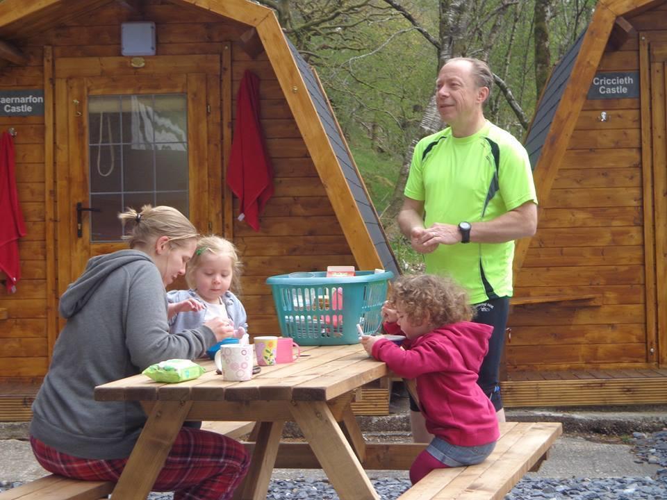 Bryn Dinas Camping Pods Ltd. Hotel Beddgelert Quarto foto